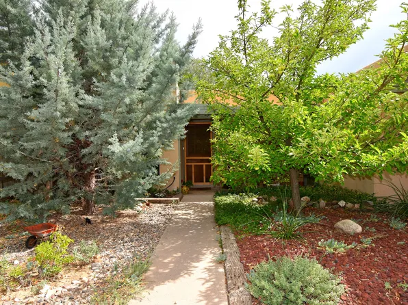 3228 Calle De Molina, Santa Fe, NM 87507