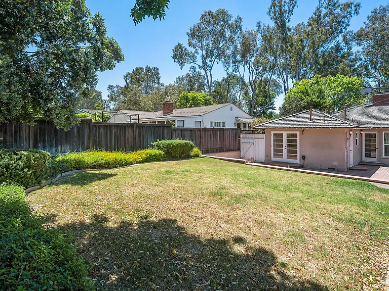 3409 Palos Verdes Dr N — Photo 18