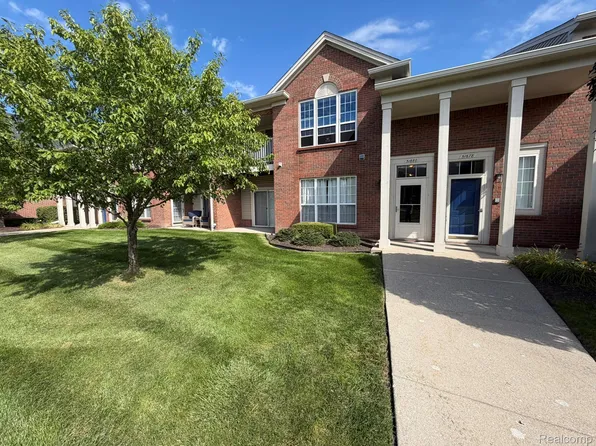 51680 Hale Ln, Chesterfield, MI 48051