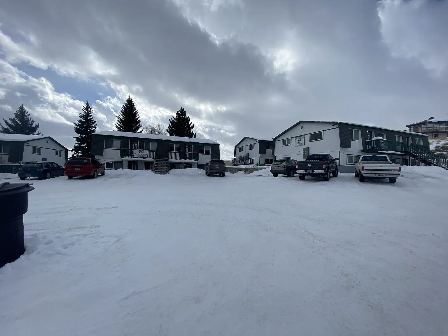 Elk Street - 920 E... — Photo 2