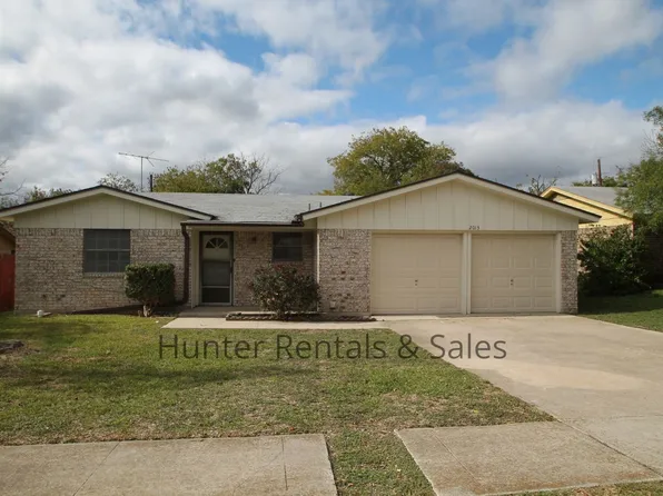 2013 Dennis St, Copperas Cove, TX 76522