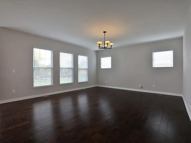 1412 Leesland Dr — Photo 11