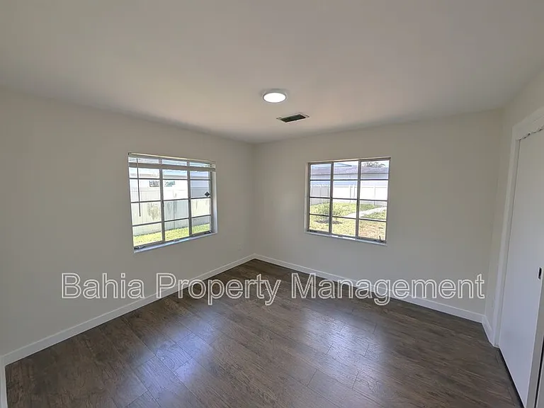 808 N Macdill Ave — Photo 14