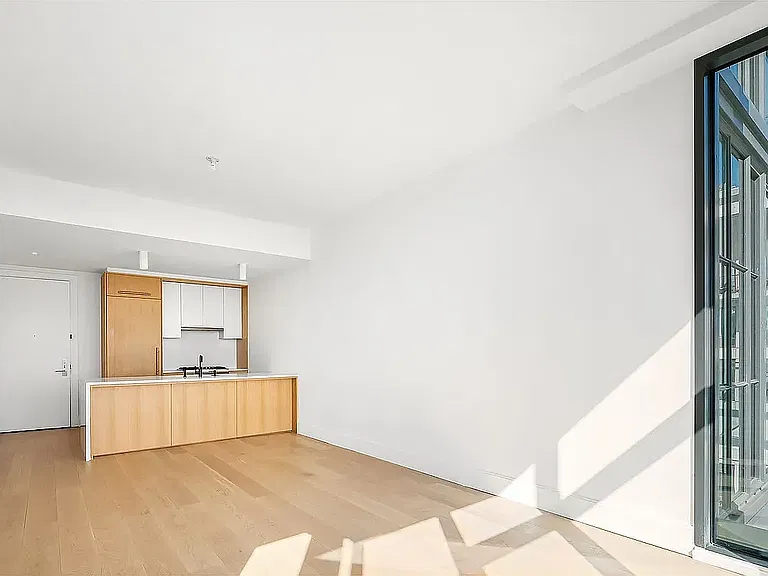 22-18 Jackson Ave #1010 — Photo 7