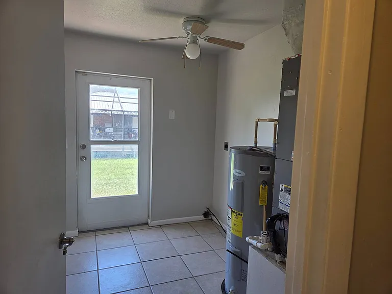 208 Mirador Dr — Photo 18