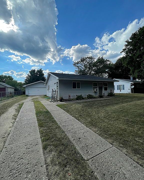 1st image of 2412 Westfield Dr