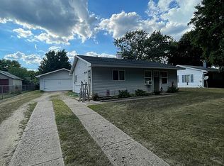 2412 Westfield Dr, Niles, MI 49120