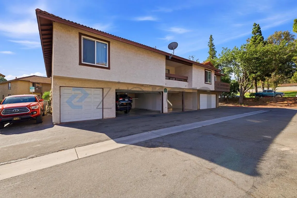 2 bed, 1095 sqft, $2,450 — Photo 4