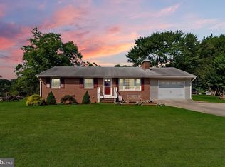 903 Cresthill Rd, Fredericksburg, VA 22405