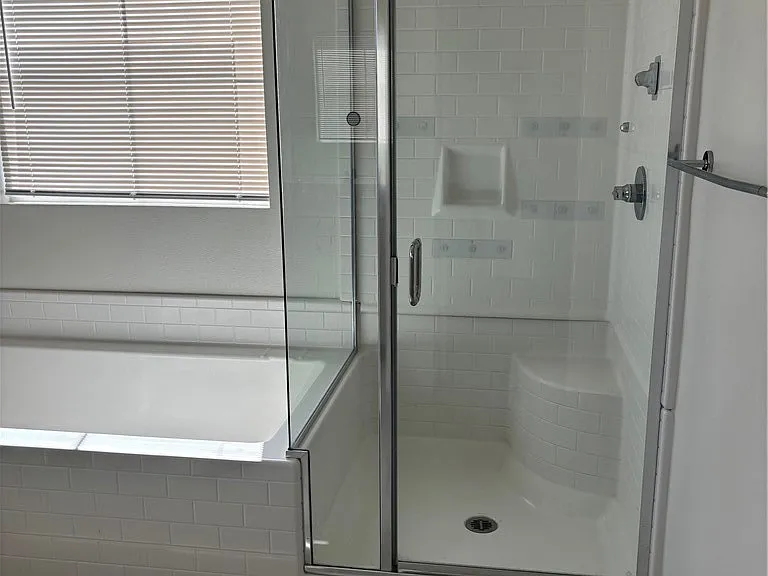 2565 E Embry Ln — Photo 43
