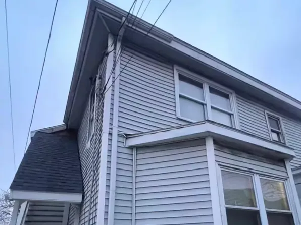 94-96 W 6th St #3, Lowell, MA 01850