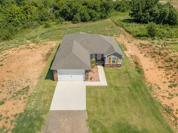 8229 Bluestem Trl, El Reno, OK 73036