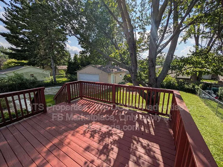 306 Parkview Dr — Photo 18