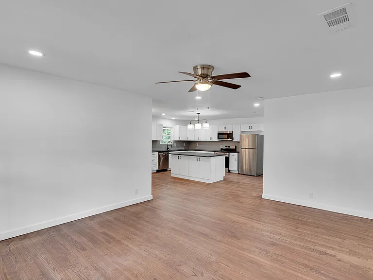 6124 Sundown Dr — Photo 3