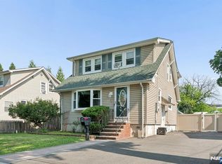 44 E Quackenbush Ave, Dumont, NJ 07628