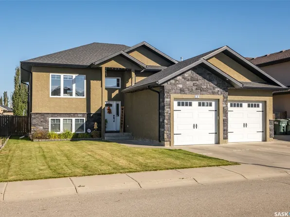 52 Coombe Drive, Prince Albert, SK S6X 0A9
