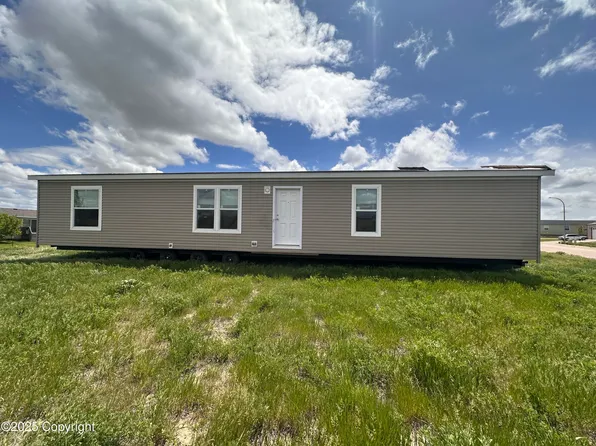 1607 Orangecreek Dr, Gillette, WY 82716