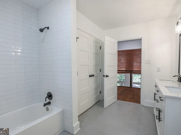 212 Southland Dr — Photo 60