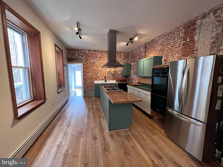 2109 N Howard St #1 — Photo 5