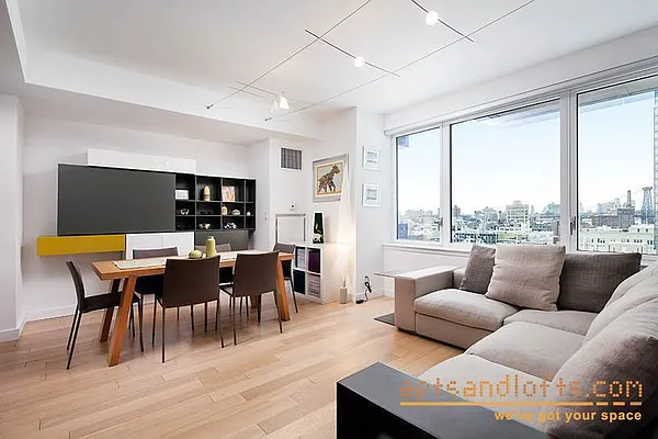 Sold by aptsandlofts.com | media 17