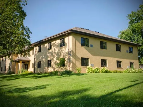 165 N Tratt St #102, Whitewater, WI 53190