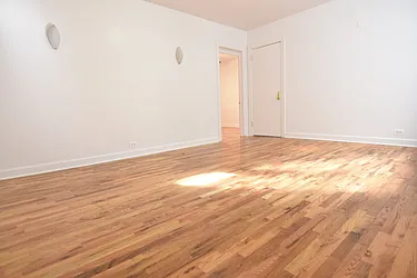 853 Riverside Drive