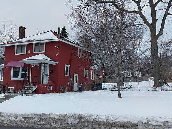 2nd image of 10 Riverside Dr