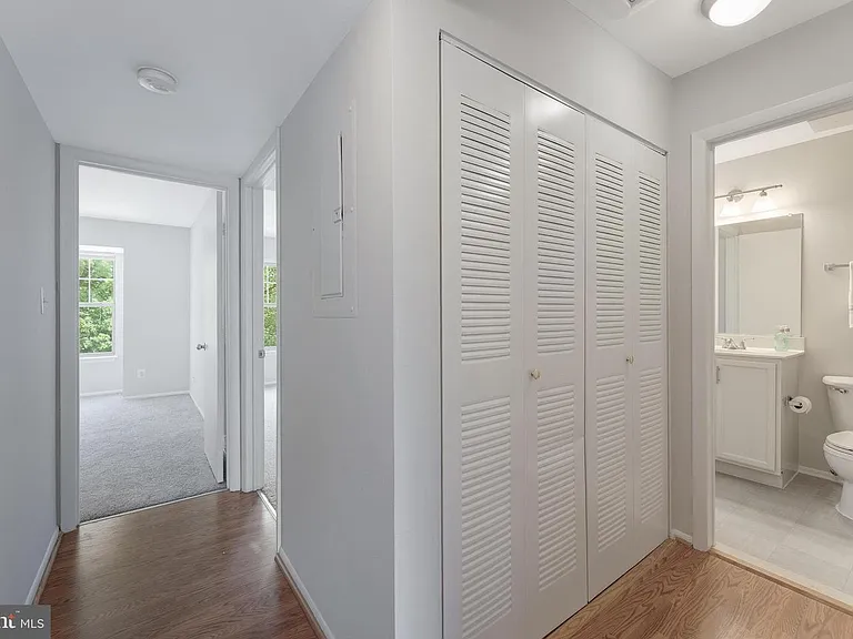 1717 Ascot Way #E — Photo 11