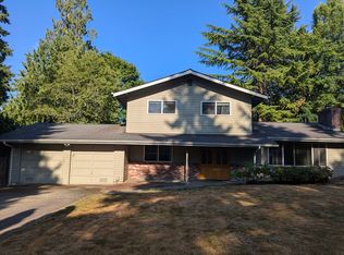 16910 70th Ave NE, Kenmore, WA 98028