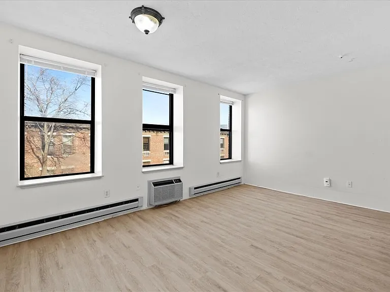 1 Cypress Rd #107 — Photo 3