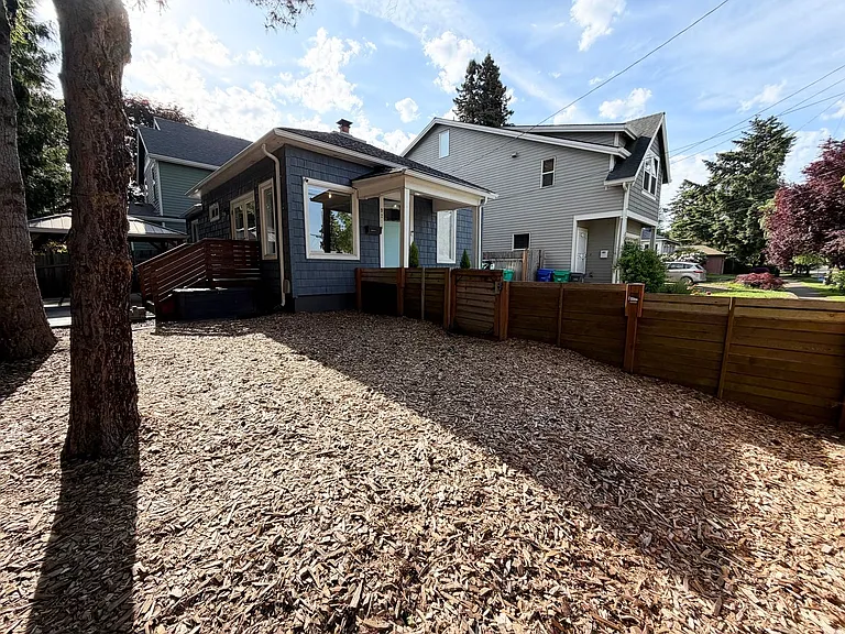 9216 N Portsmouth Ave — Photo 33