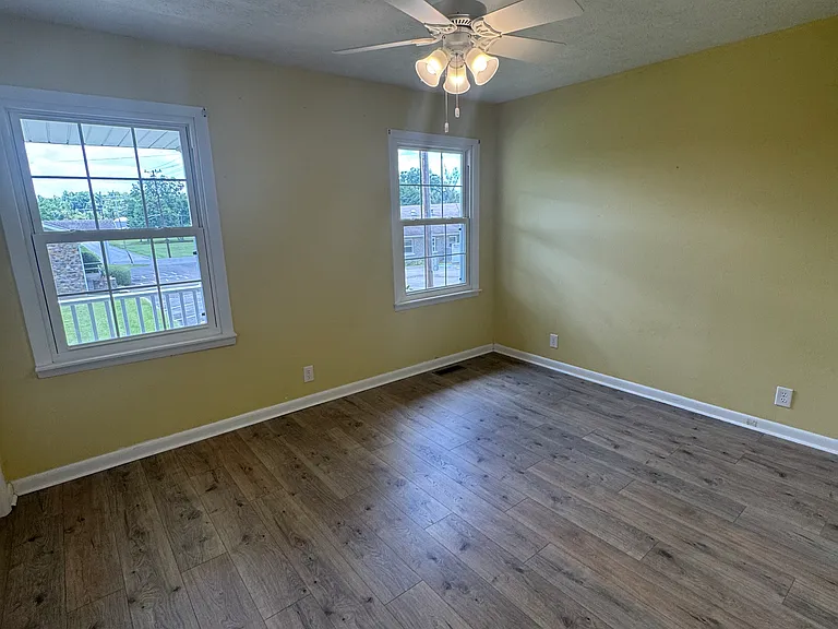 503 Center Dr — Photo 19
