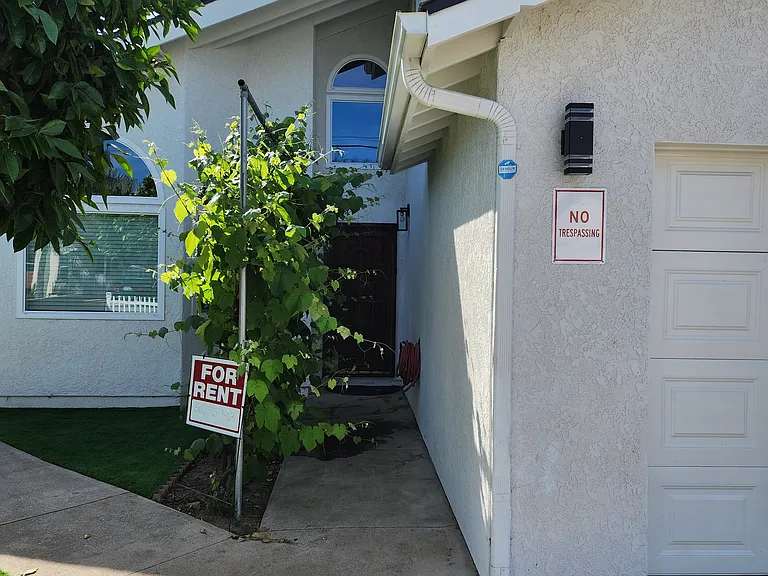 121 Kellog Ave — Photo 6