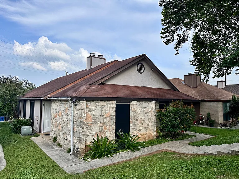 8418 Cranberry Hl — Photo 1