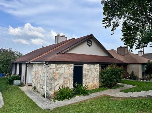 8418 Cranberry Hl, San Antonio, TX 78254