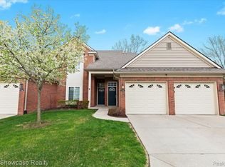 14294 Shadywood Dr, Sterling Heights, MI