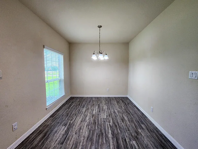2119 Del Mar Dr — Photo 6