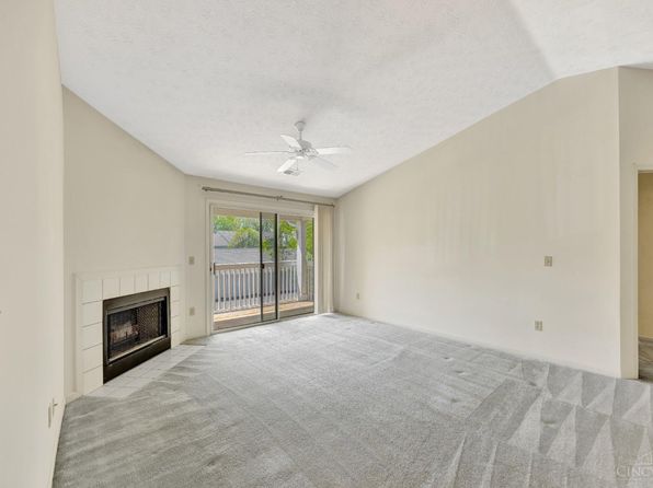 12041 Carrington Ln APT 205, Loveland, OH 45140