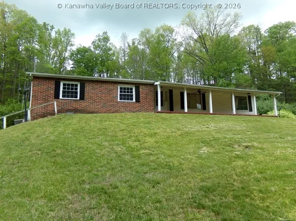 786 Sleepy Creek Rd, Hurricane, WV 25526