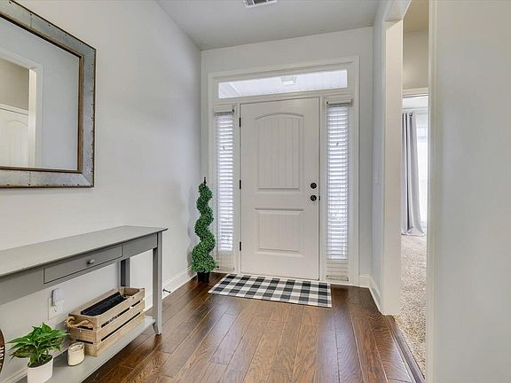 3rd image of 2045 Fern Crest Ln