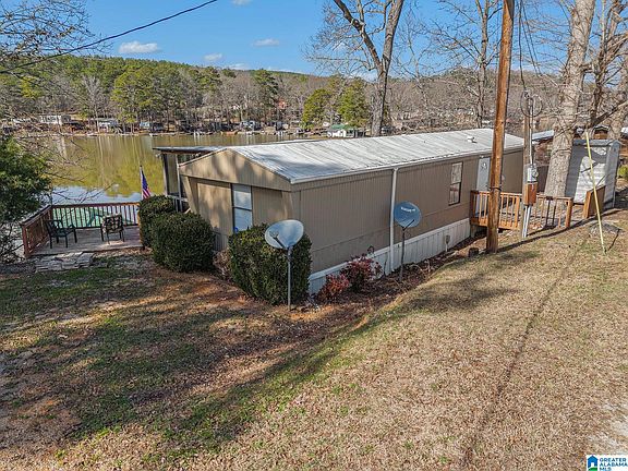 3rd image of 515 Bluegill Dr