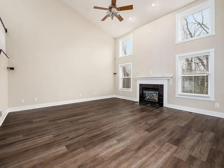 7302 Claddaugh Ln — Photo 10