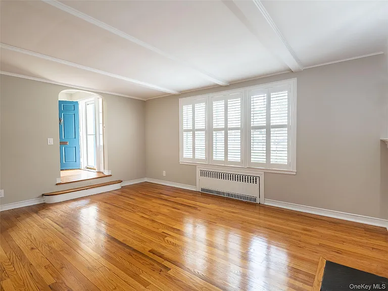 35 Bogart Ave — Photo 7