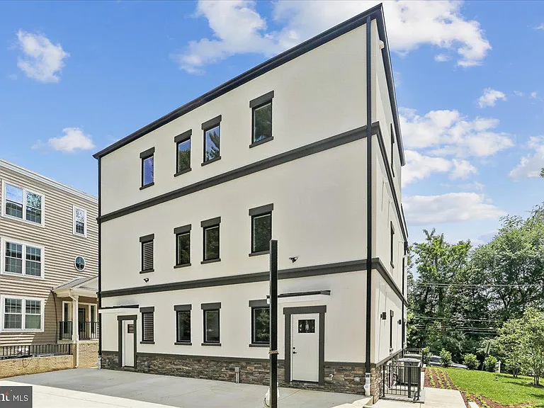 3929 Fulton St NW #A — Photo 5