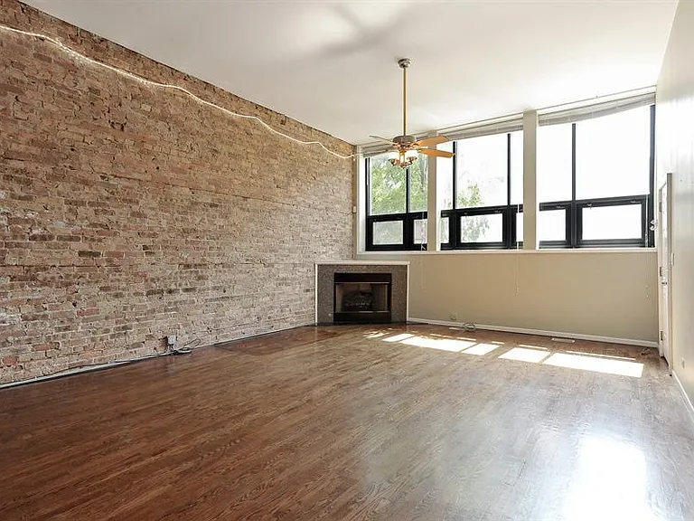 1851 N Milwaukee Ave #1S — Photo 2