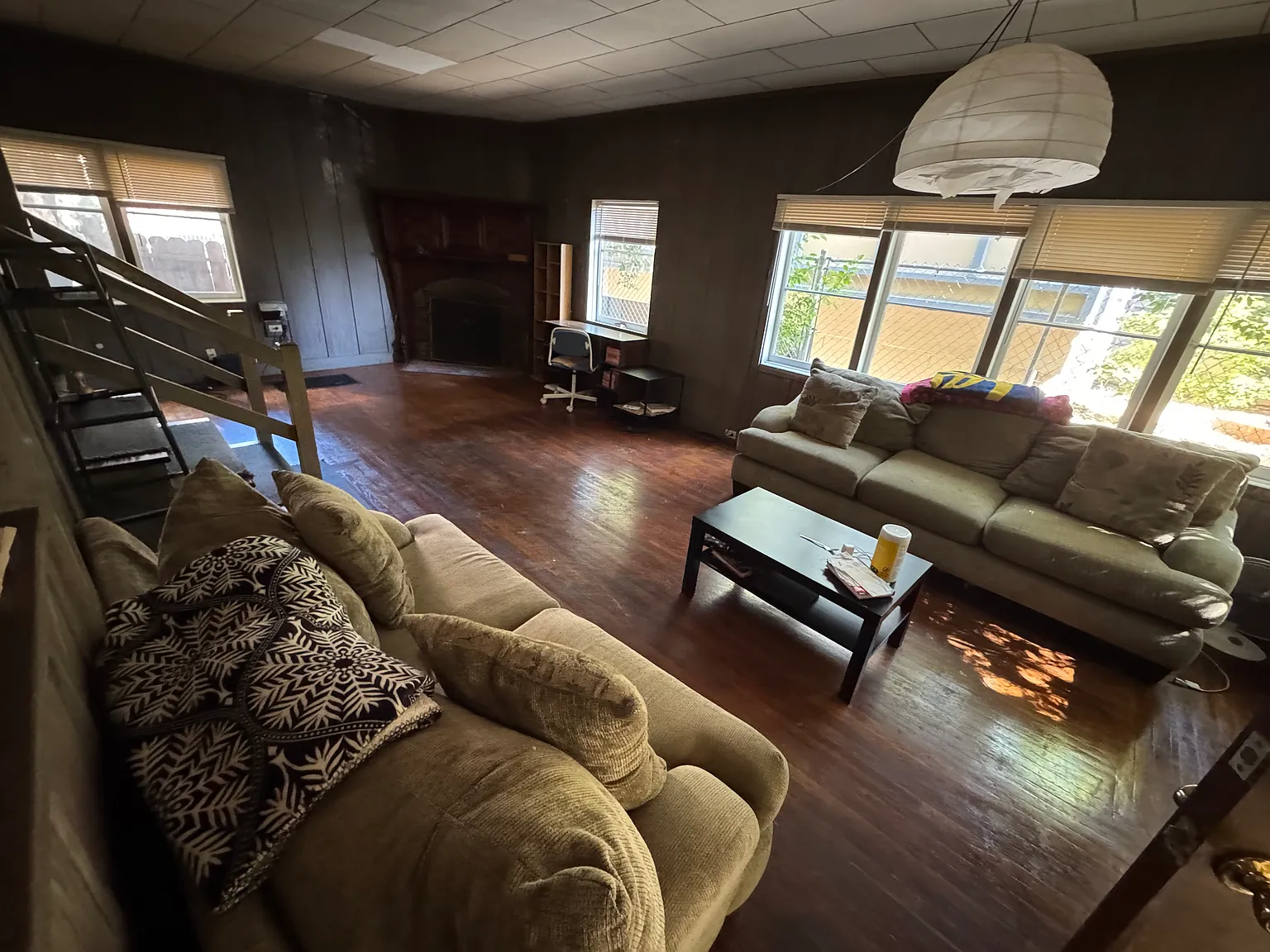3 bed, 1352 sqft, $1,100 — Photo 2
