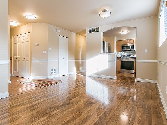 5th image of 7009 196th St SW #A105