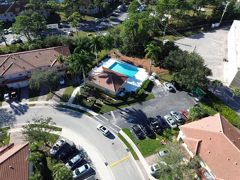 303 Seminole Palms Dr — Photo 52
