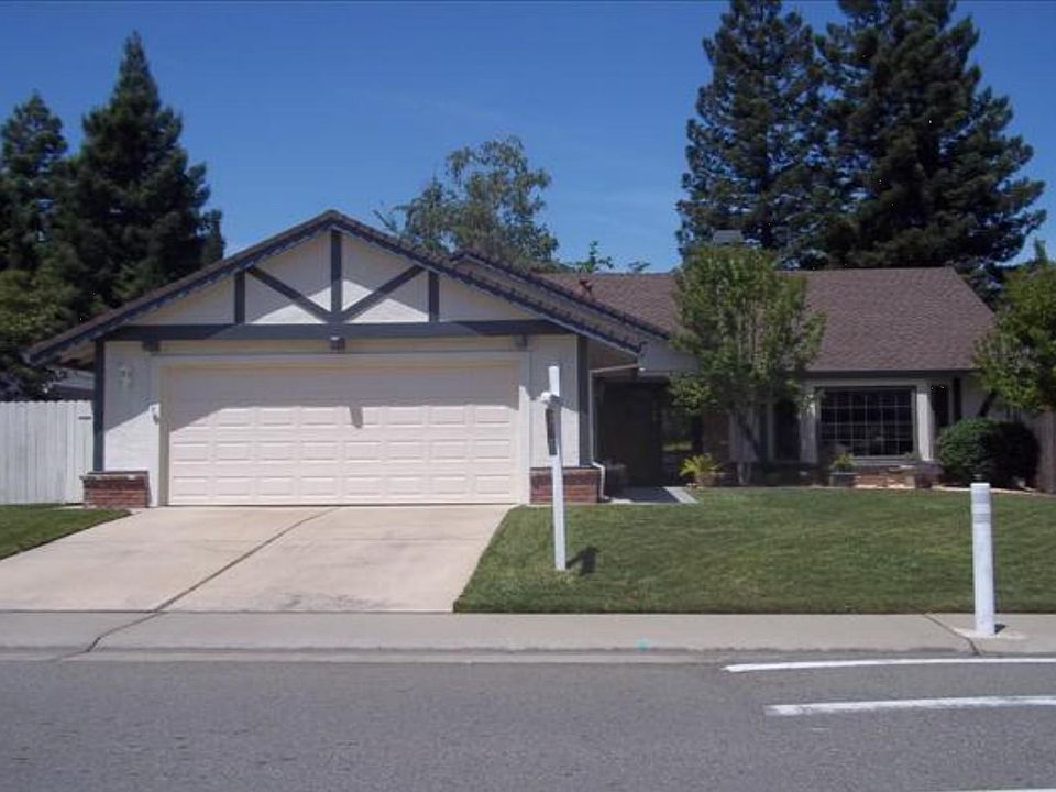 1st image of 1108 Sandringham Way