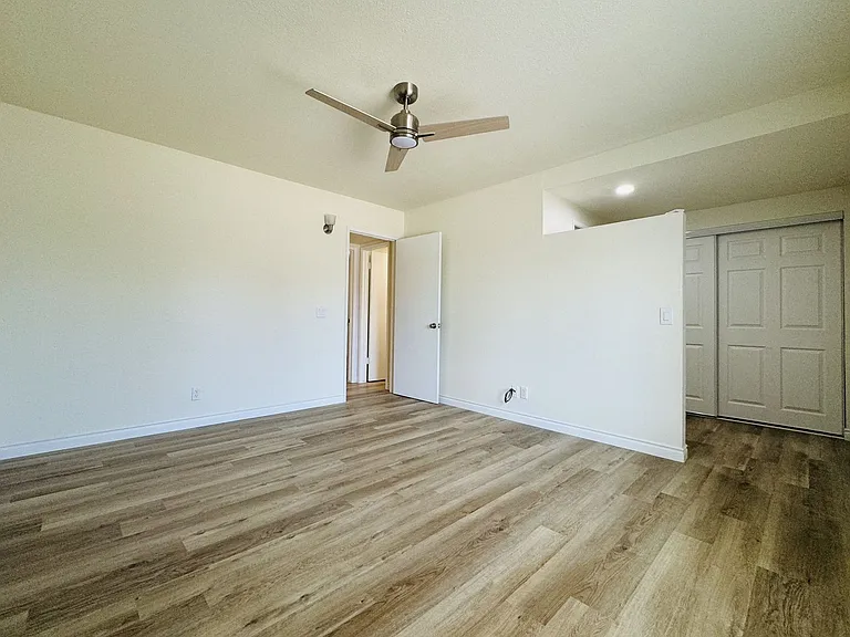 2105 E Petunia St — Photo 19
